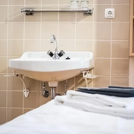 Elisabeth بيت ريفي *