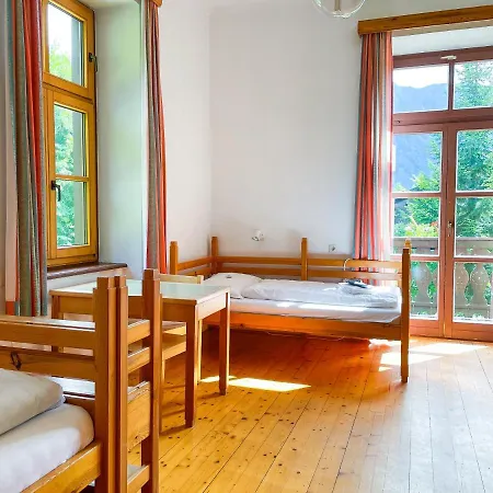 Elisabeth بيت ريفي *